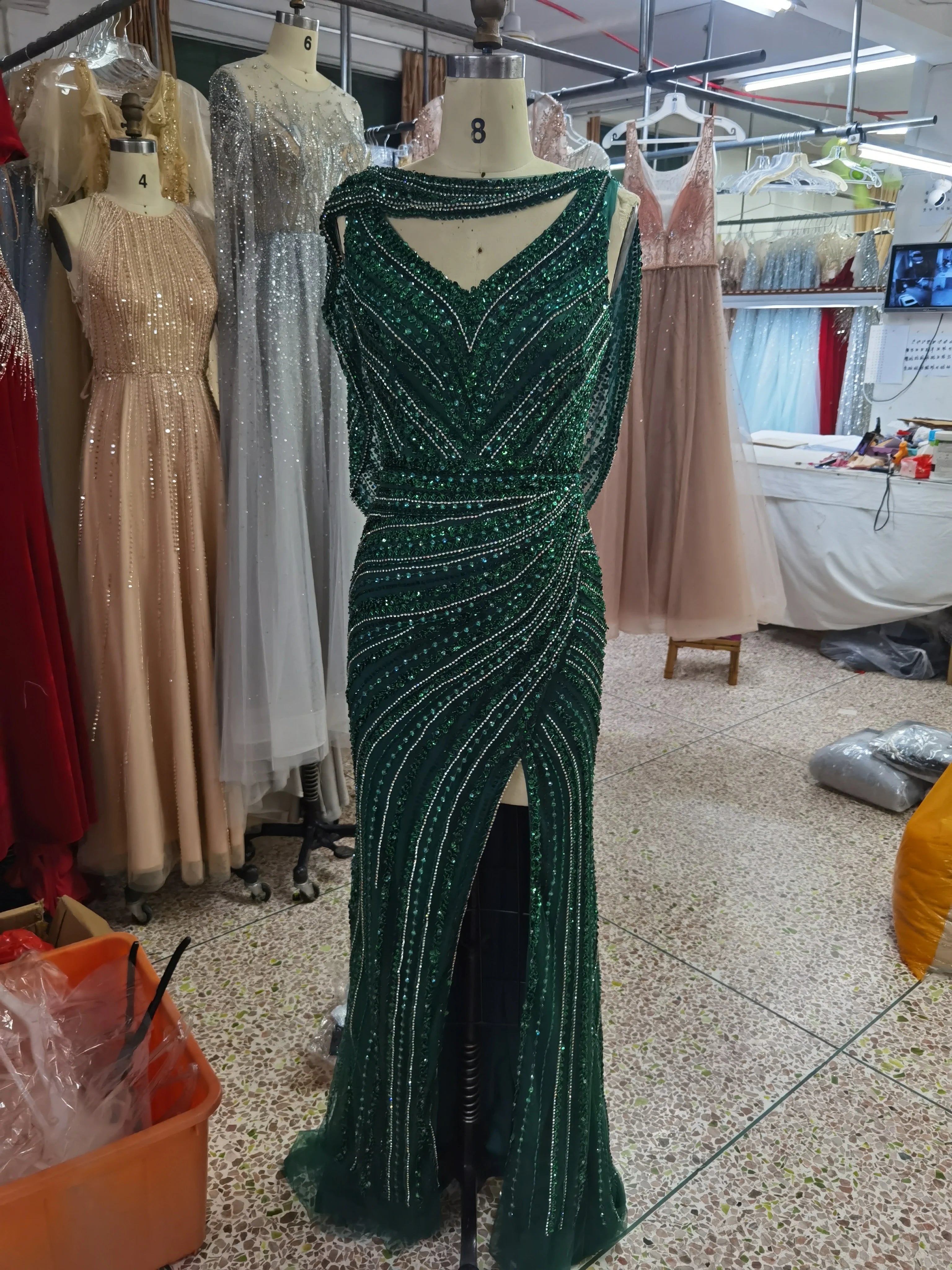 New Fashion Beading Evening Dress Mermaid V Neck Sexy Party Wear Gown With Cape for Women