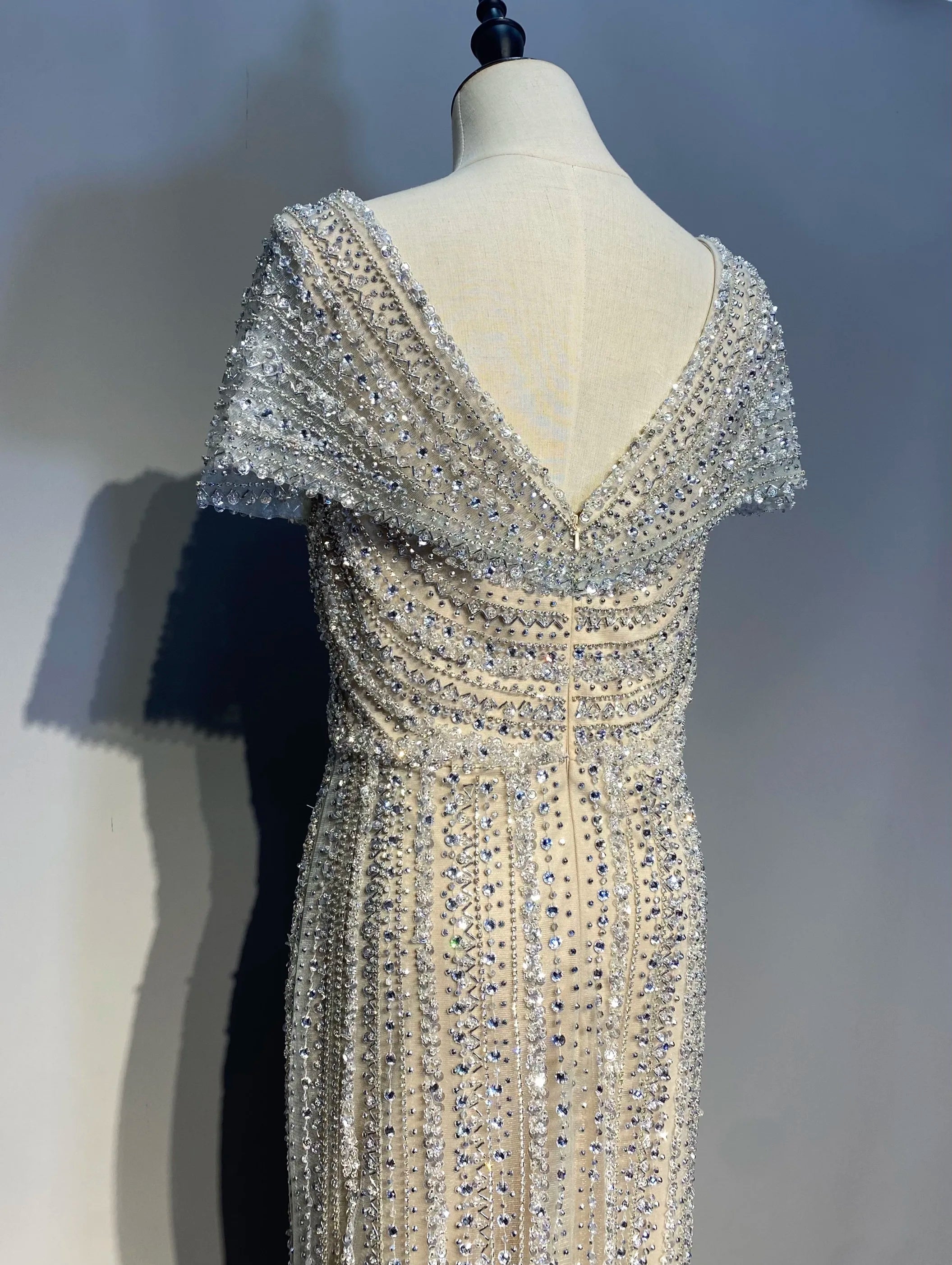 Silver Nude Mermaid Evening Gowns for Women 2023 Dubai Luxury Beading Sparkle Sleeveless Sexy Formal Dress