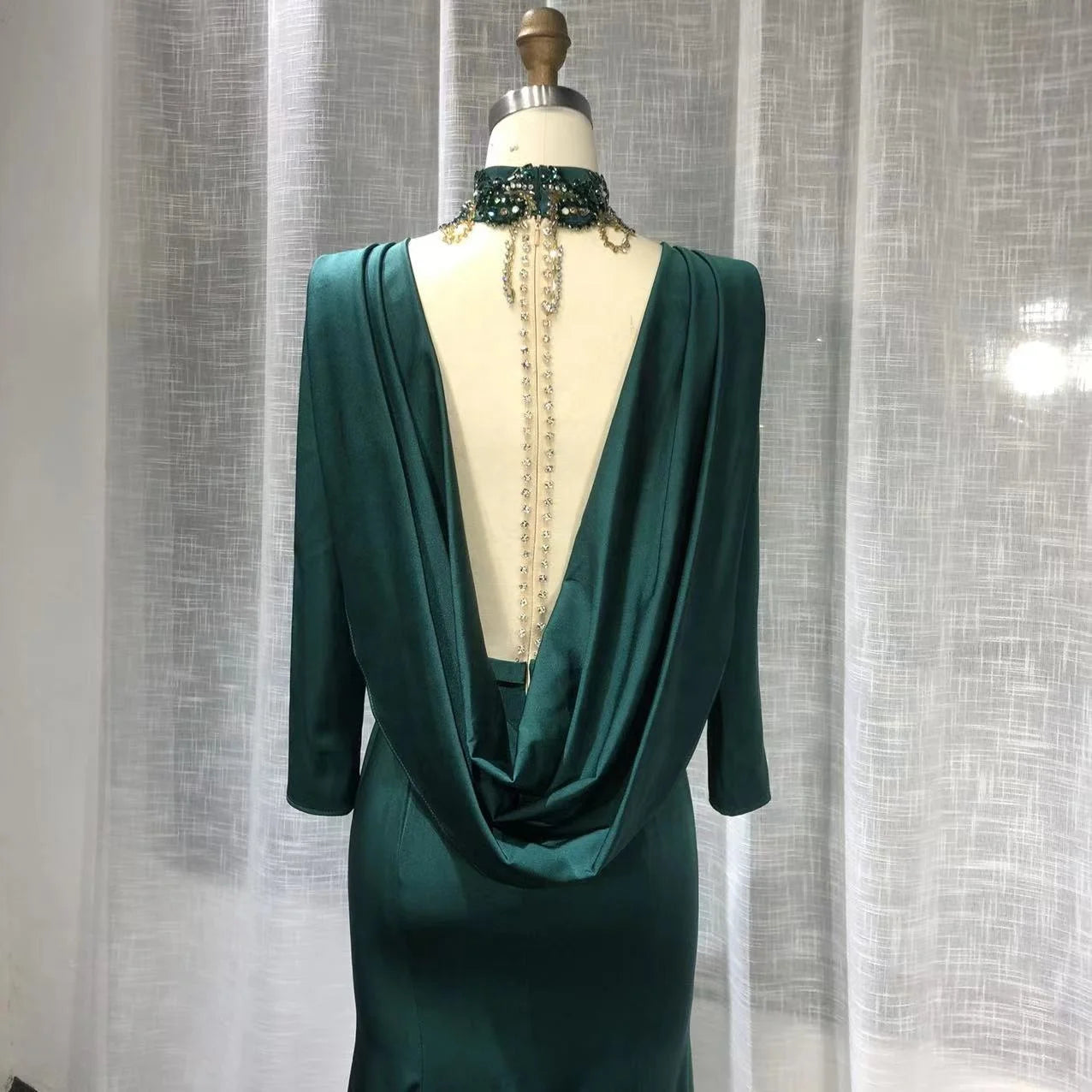 Real Photos Long Sleeve High Neck Green Color Evening Dresses Crystal Beaded Long Prom Party Dresses