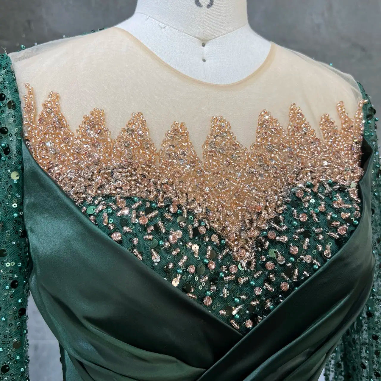 2022 New Arrival Luxury  Elegant Mermaid Sequined Evening Dress With Cape for Women Plus Size With Pearls