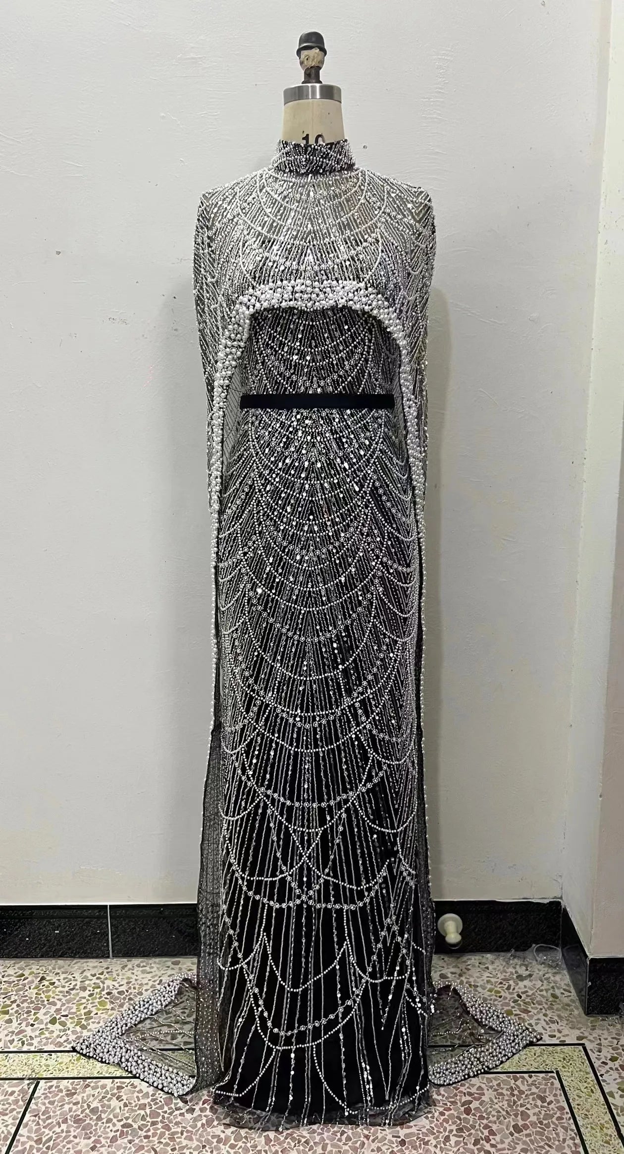 Luxury Dubai Evening Dresses With Cape Heavy Pearls Formal Occasion Dresses for Women Arabic Wedding Party Gowns