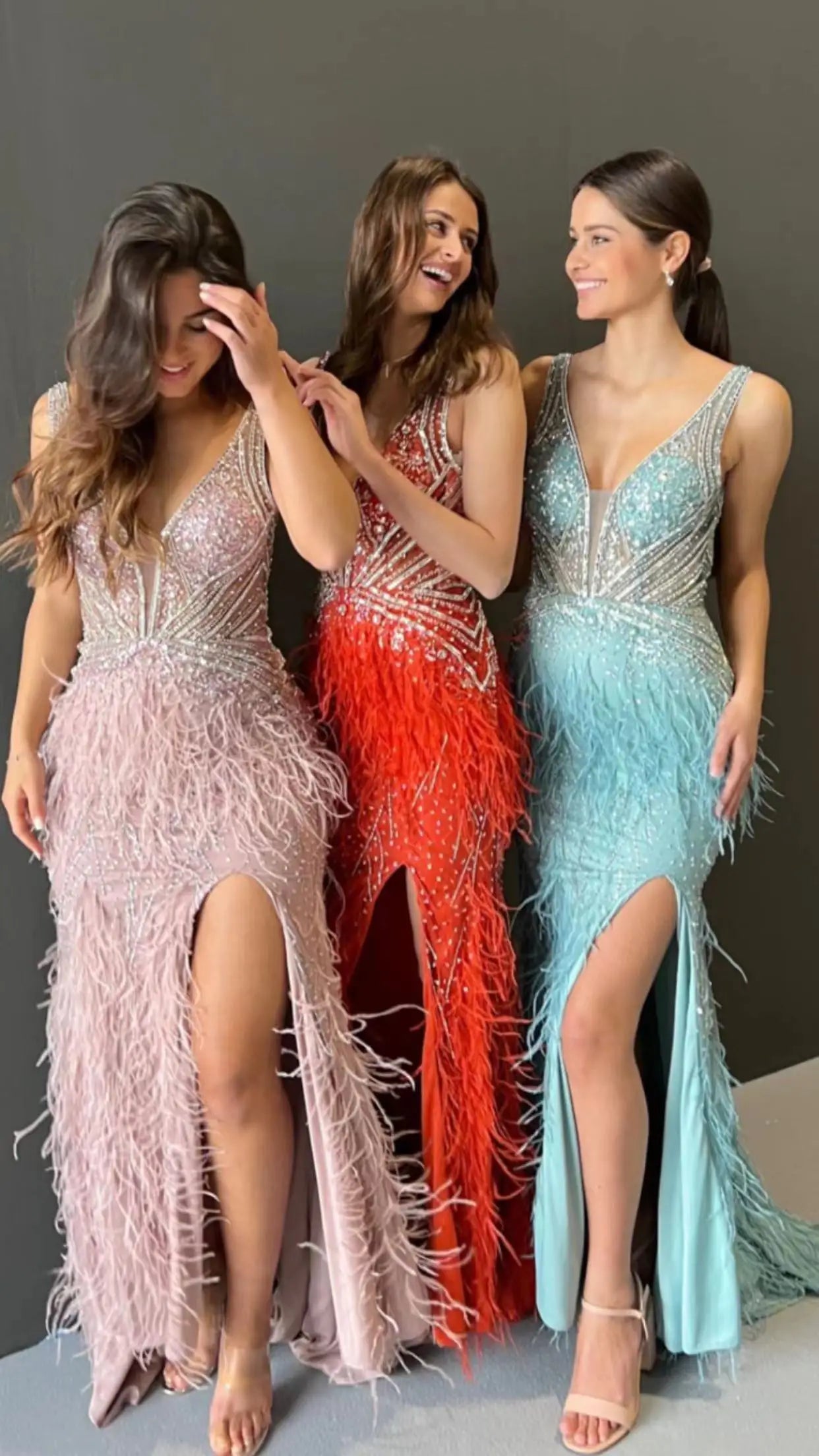 2022 New Handmade Beading Mermaid Evening Dresses With Feathers Sexy Split  Long  Evening Gowns for Women Party