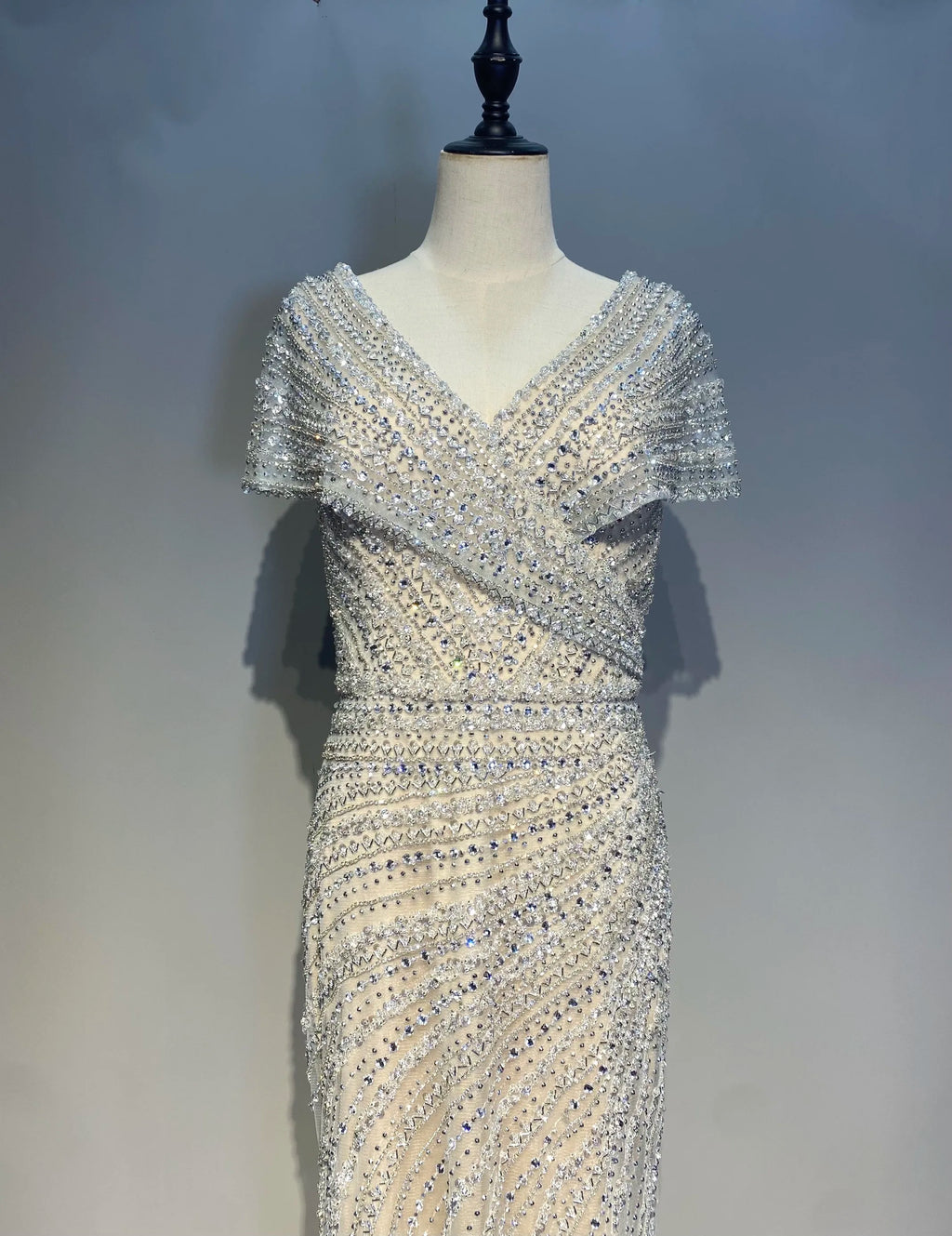 Silver Nude Mermaid Evening Gowns for Women 2023 Dubai Luxury Beading Sparkle Sleeveless Sexy Formal Dress