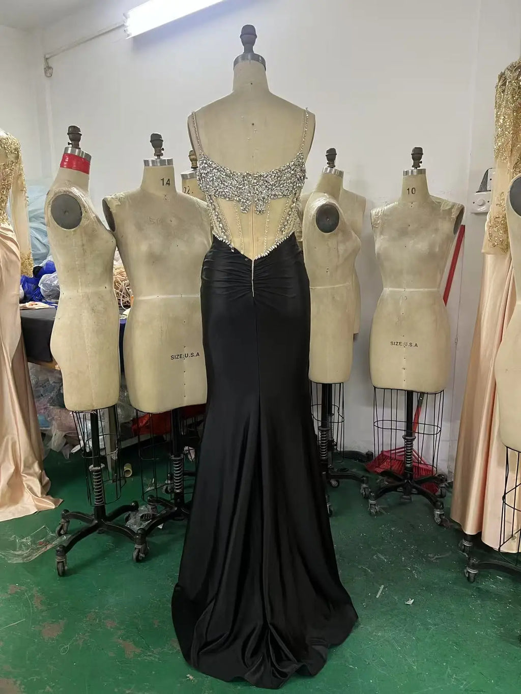 Black Luxury Beaded Crystal Hand Made Beading Sexy Evening Dress With Slit Night Elegant Prom Dresses for Women