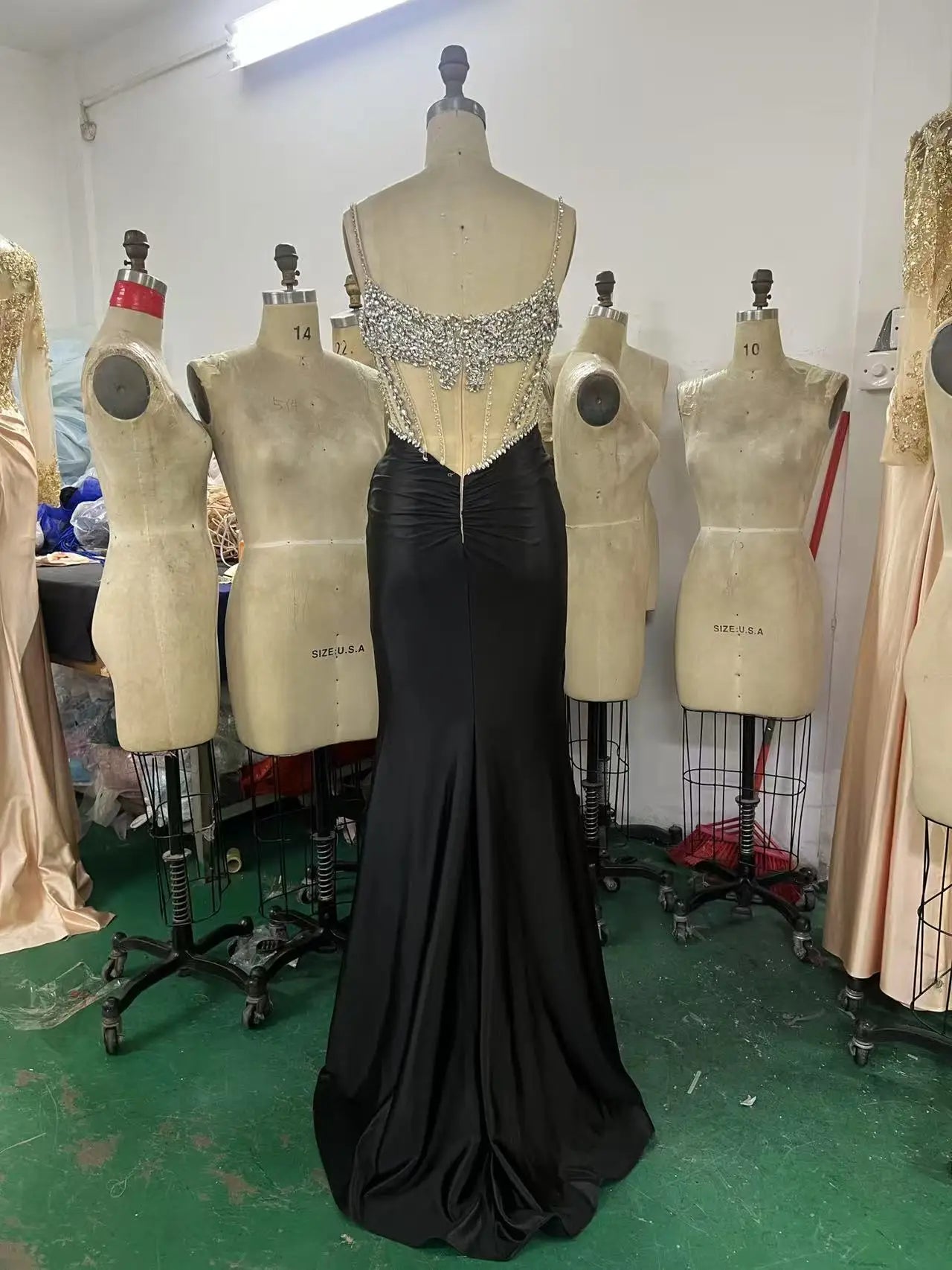 Black Luxury Beaded Crystal Hand Made Beading Sexy Evening Dress With Slit Night Elegant Prom Dresses for Women