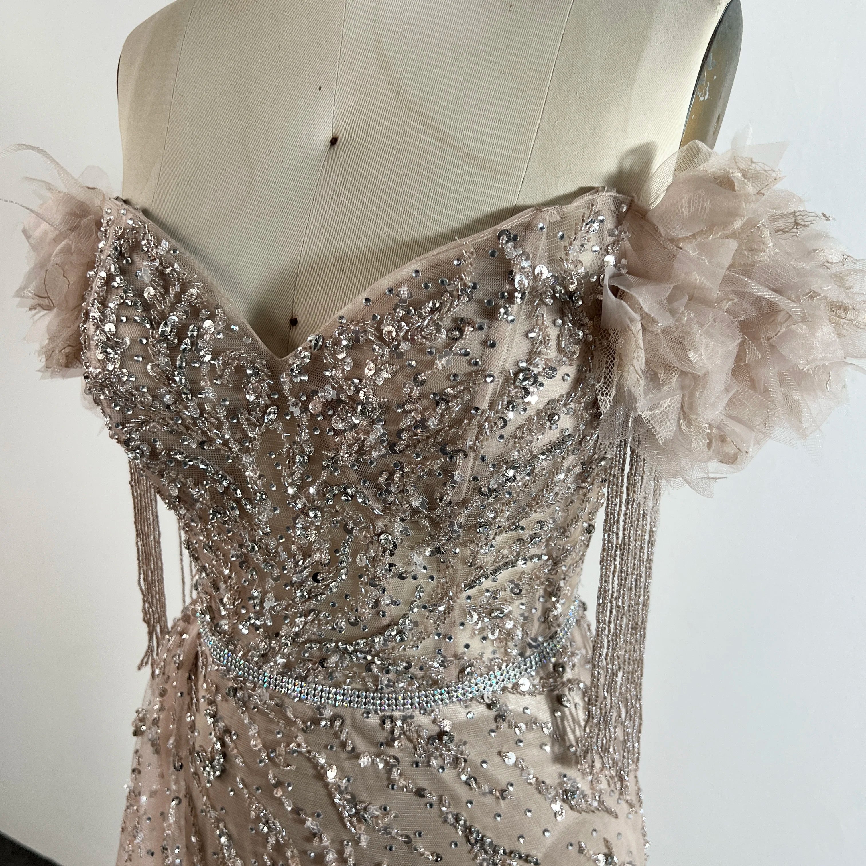 2024 NEW Arabic Dubai Nude Mermaid Luxury Evening Dresses Gowns Boat Neck Beaded Tassel for Women Wedding Party