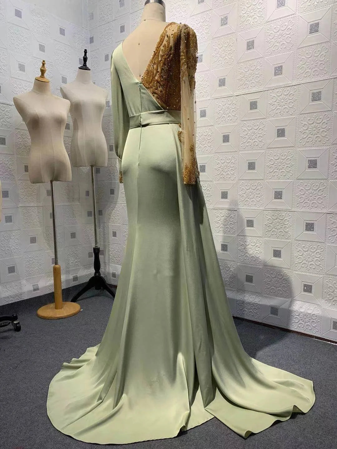 New Custom Luxury  Beading With Pleated V-neck Women Party Dresses Sexy Satin Evening Dresses