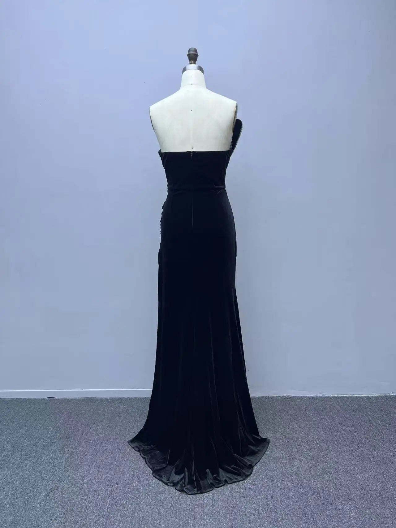 New High Quality Black Color Long Length Dress Thick Velvet With Gloves Sexy Sweetheart Design Sexy Party Dress