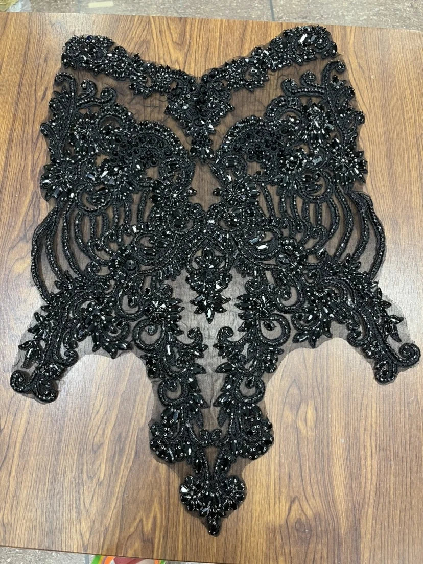 Sexy Black Girls New Arrival Beaded Embroidery Women Homecoming Gowns Black Velvet Short Prom Dresses With Side Train