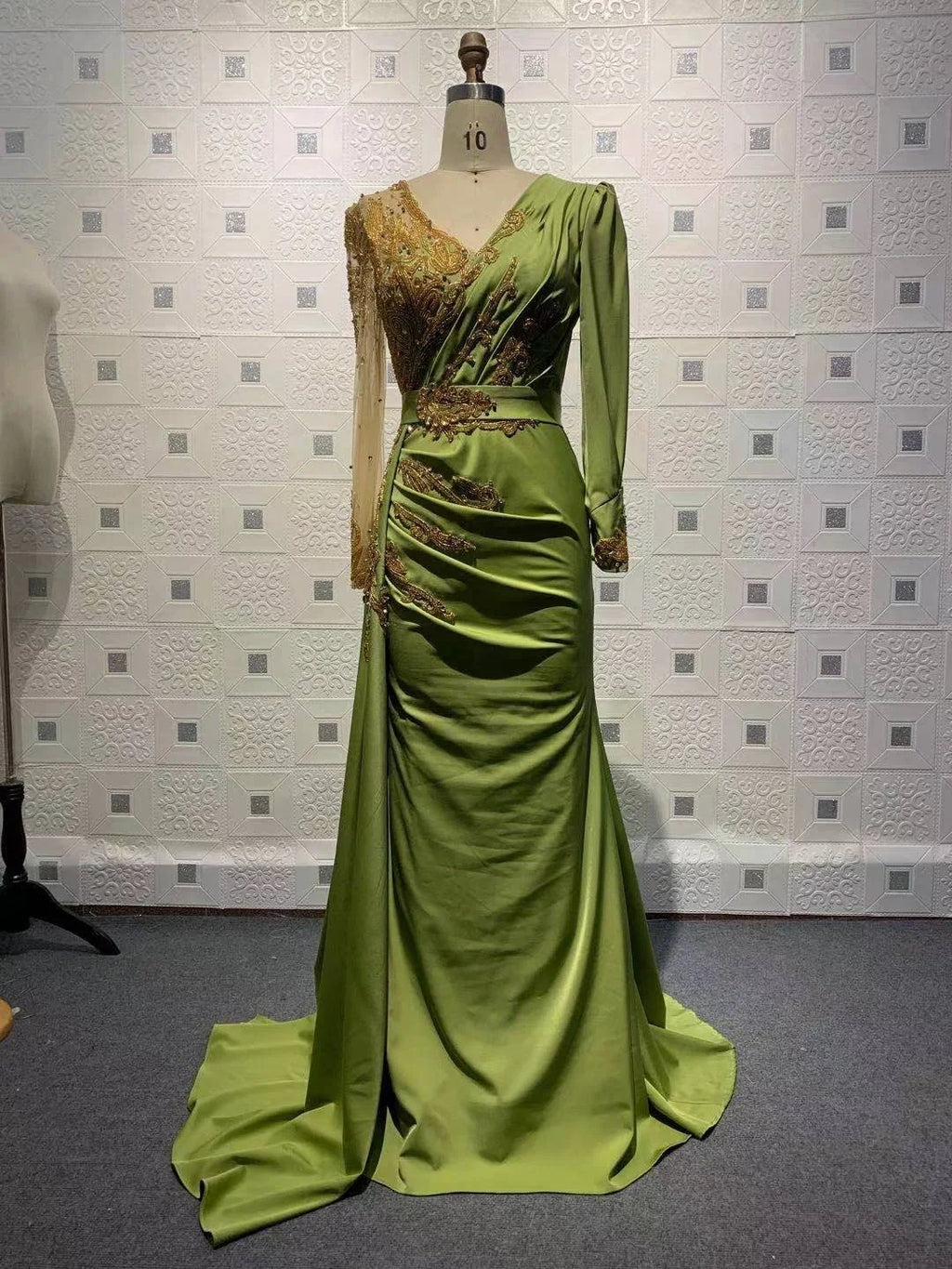 New Custom Luxury  Beading With Pleated V-neck Women Party Dresses Sexy Satin Evening Dresses