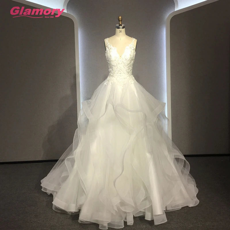 White Beading Lace Spaghetti Strap V-neck Bridal Gown Ruffles Tulle Skirt Wedding Dress