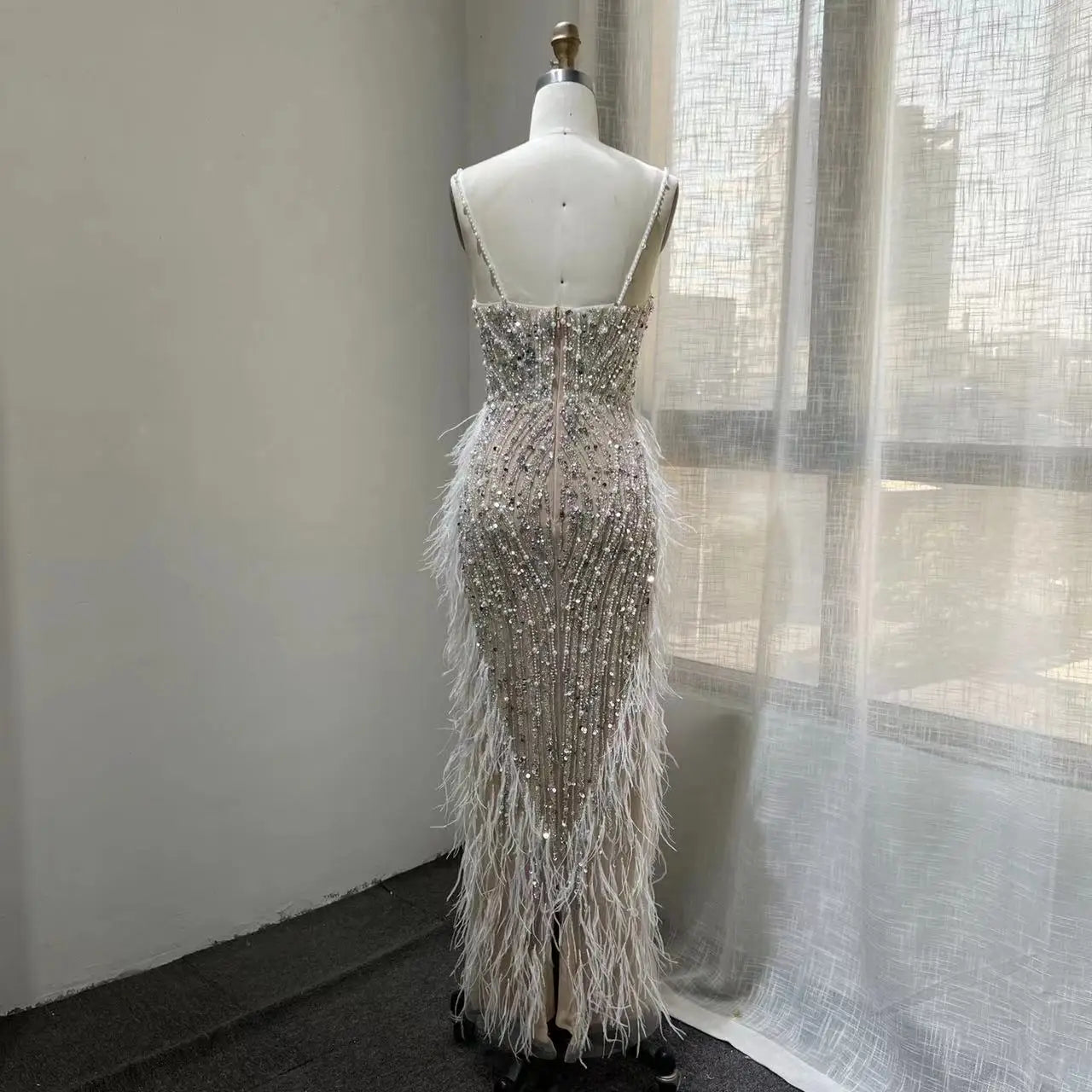 White Nude Mermaid Spaghetti Strap Beaded Feather Evening Dresses Prom Gowns 2024 for Woman Wedding Party