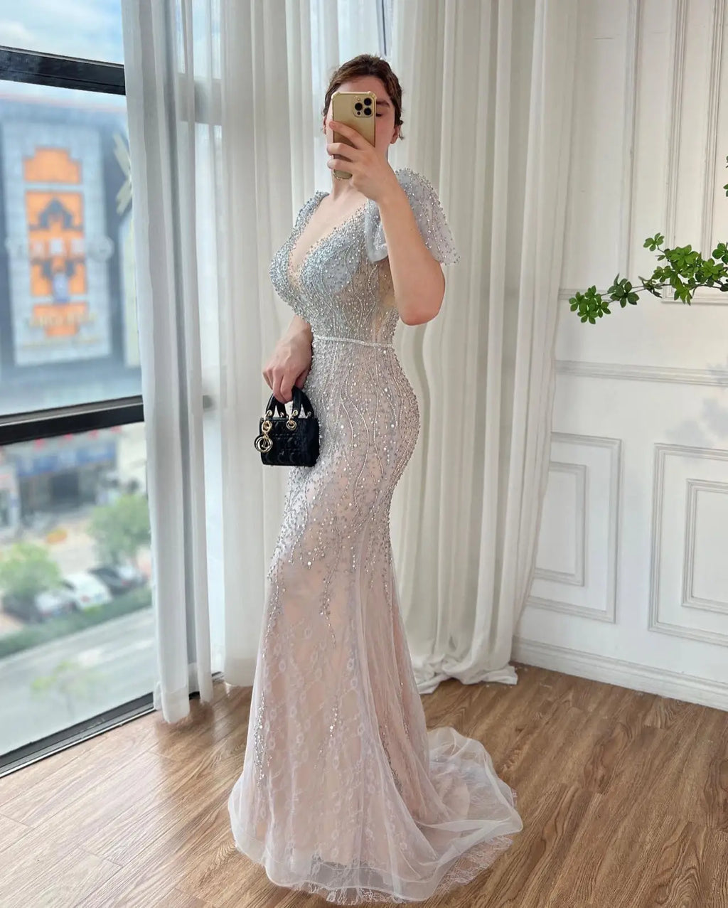 Crystal Sleeveless Shawl Yarn Evening Dresses 2023 Dubai Grey Nude V-Neck Sexy Formal Gown