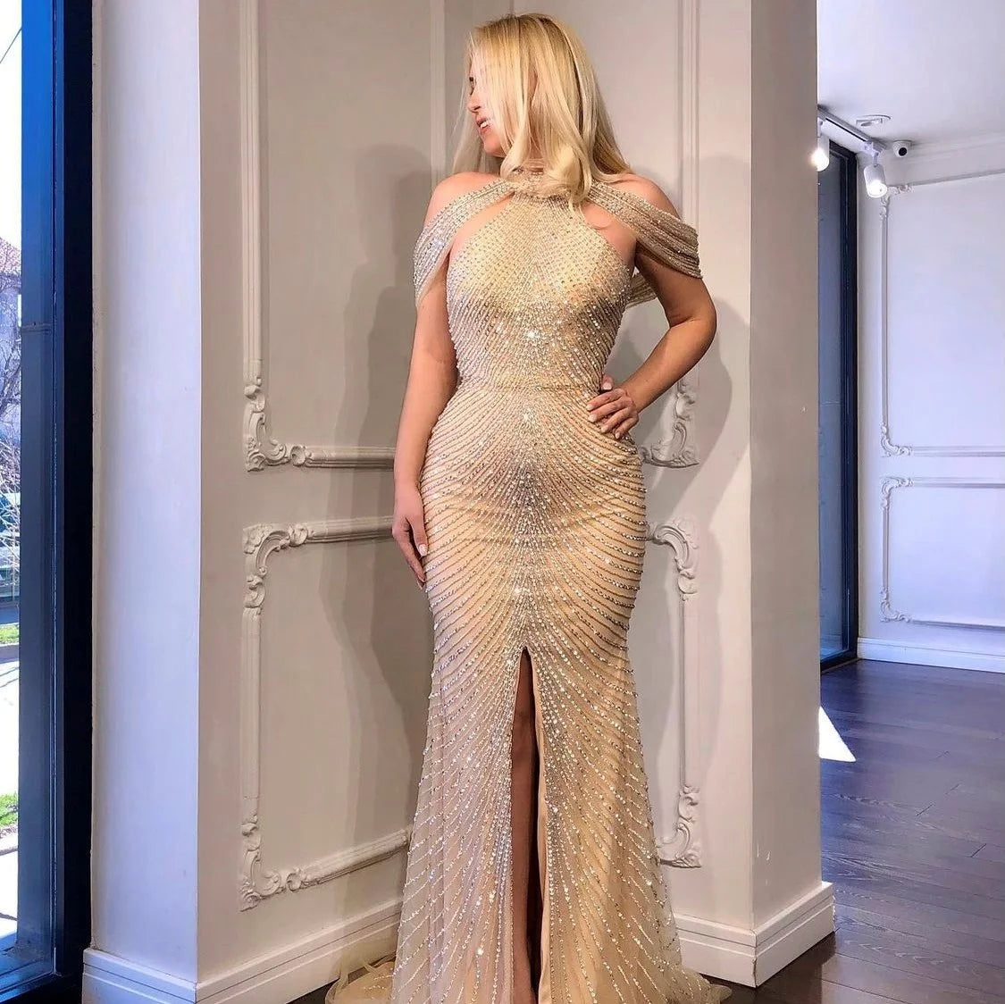 Elegant 2021 Women Ladies Halter Neck Beaded Luxury Front Slit Chaozhou Evening Dresses