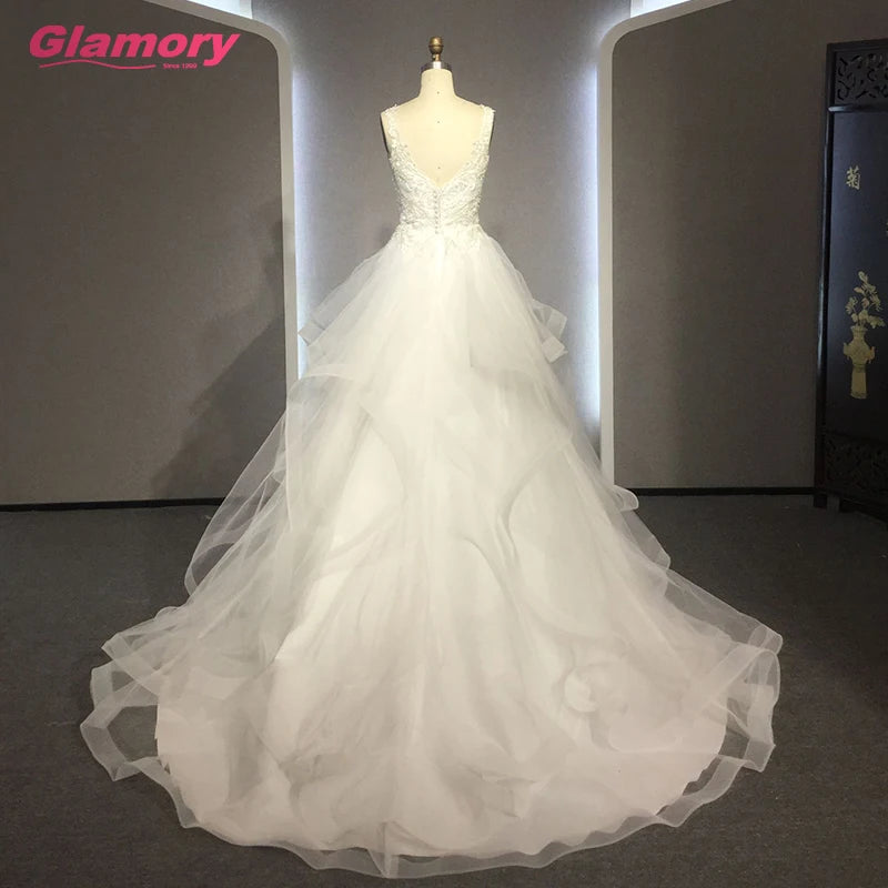 White Beading Lace Spaghetti Strap V-neck Bridal Gown Ruffles Tulle Skirt Wedding Dress