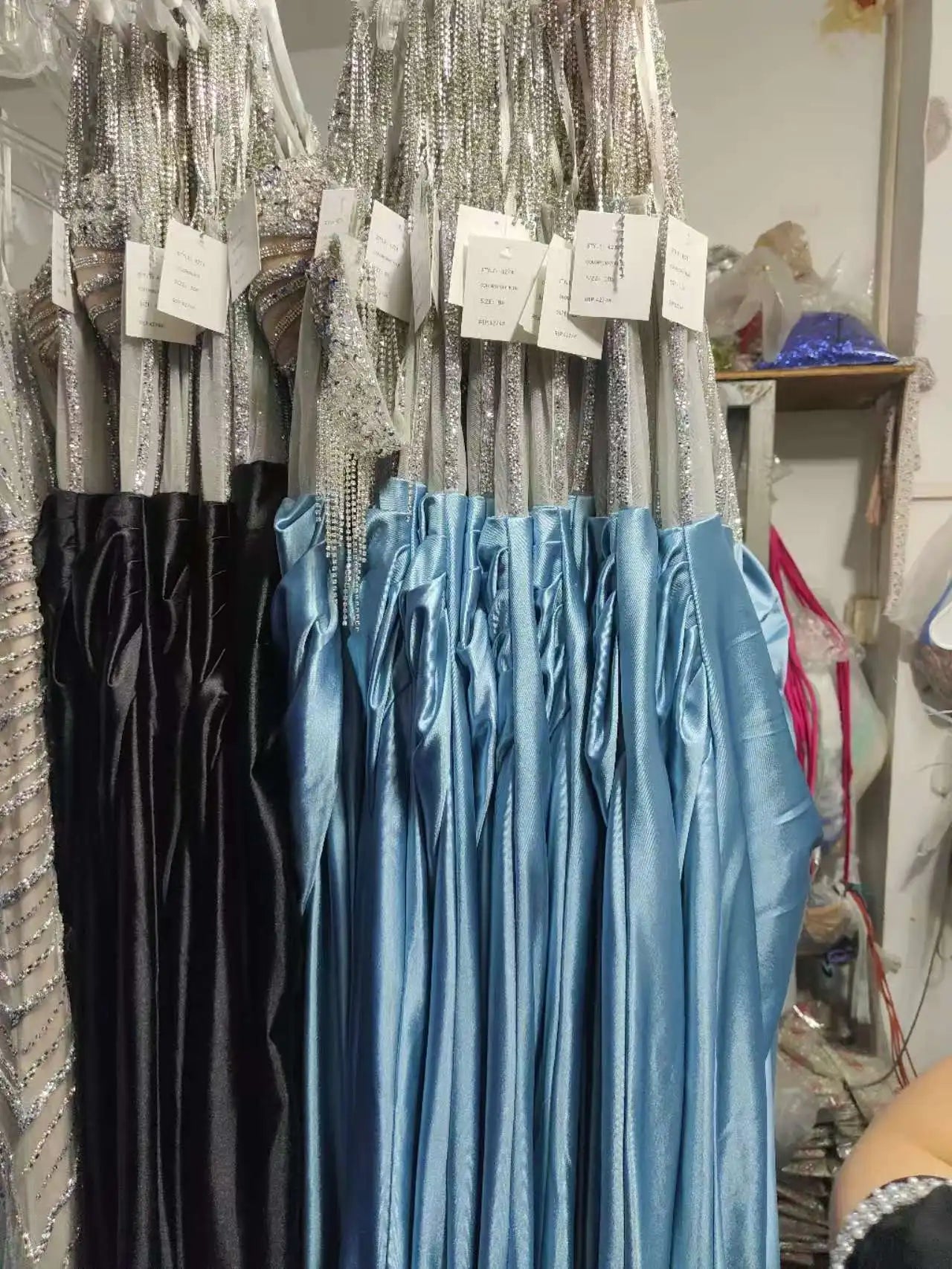 Elegant Off-Shoulder Beaded Evening Dress Satin Floor-Length Prom Dress Tassel Breathable Party-Style Natural Waistline Pleats