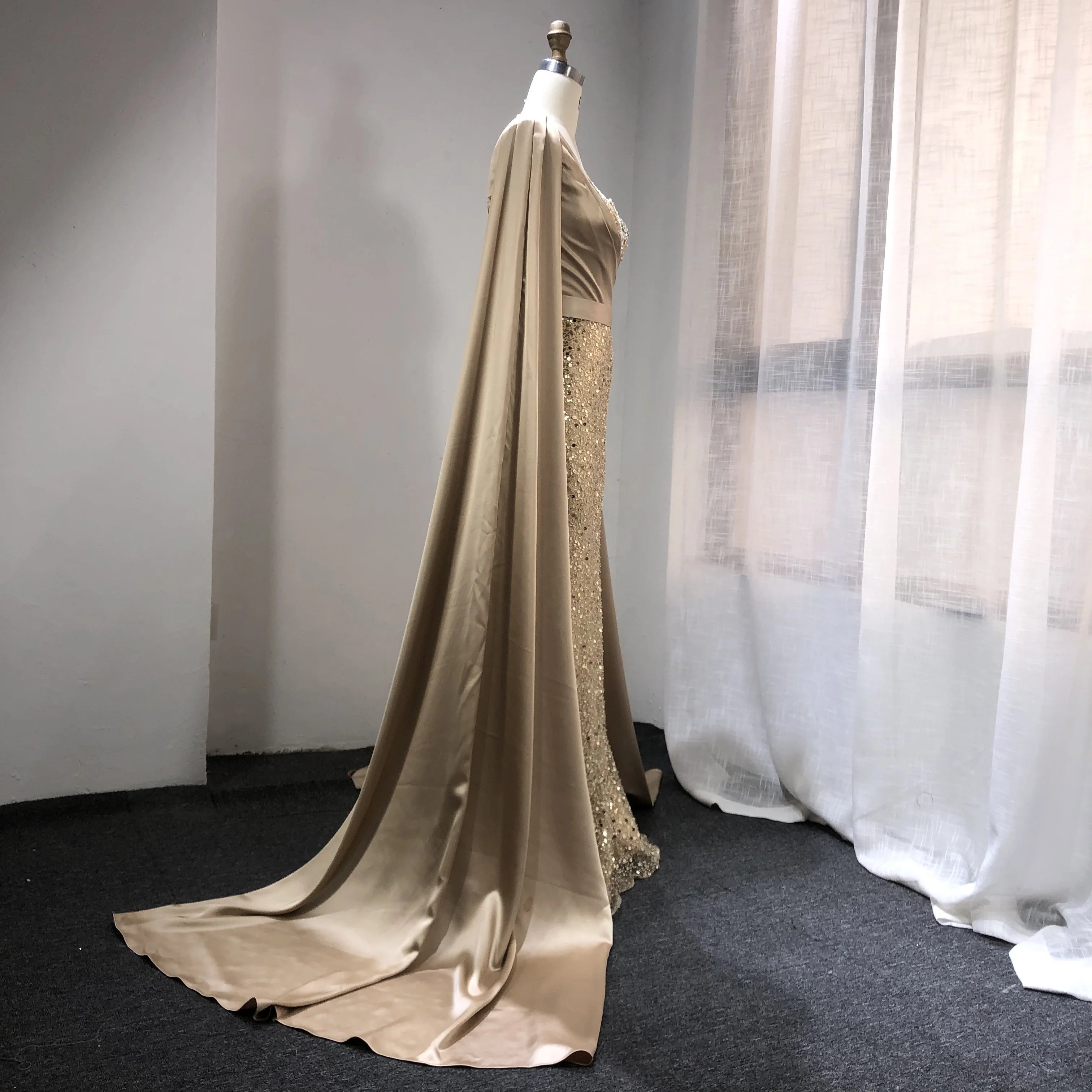 2021 Long Sleeves Mermaid Evening Dresses Long Satin Party Gowns Beading Elegant Evening Dresses for Women