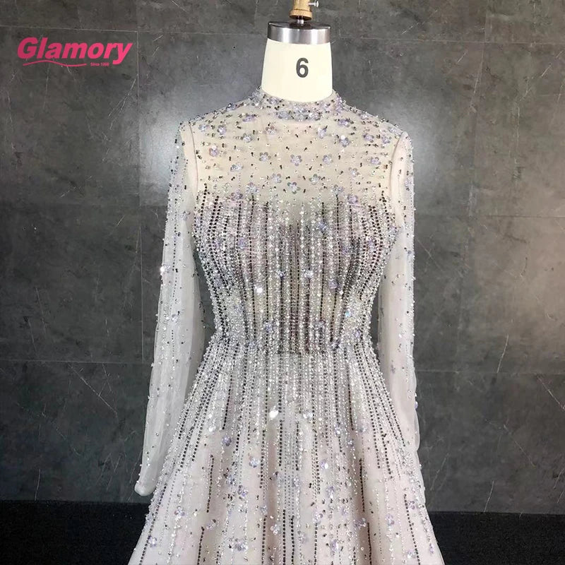 2020 New Design Exquisite Sheer Neckline With Handmade Beading Flowers Tulle Elegant Evening Gowns
