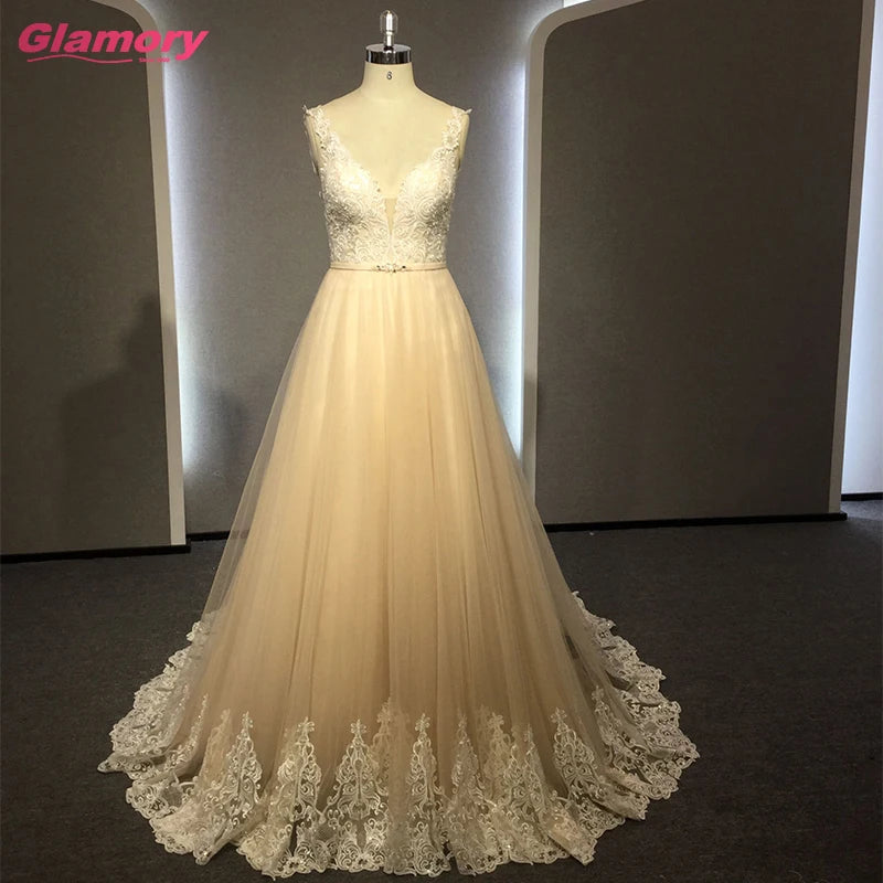 Newest Sleeveless Designer Light Champagne Bride Gowns Gorgeous Lace Long Wedding Dress