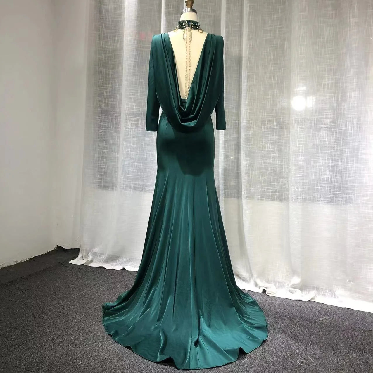 Real Photos Long Sleeve High Neck Green Color Evening Dresses Crystal Beaded Long Prom Party Dresses