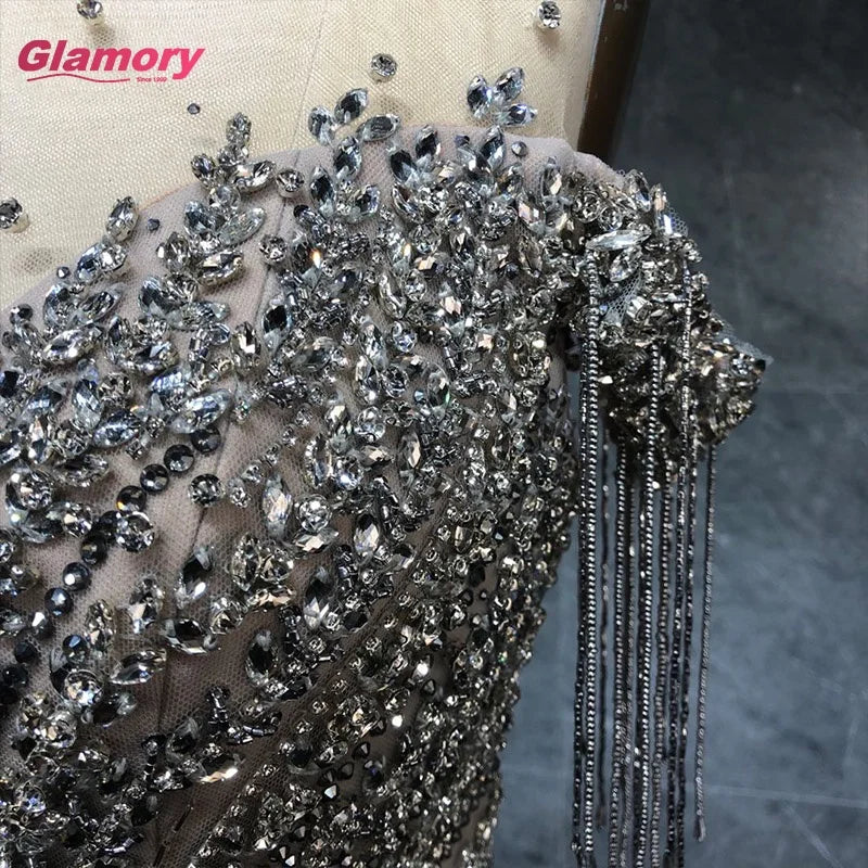 2021 New Arrival Crystal Luxury Evening Dress Long Tassel Beading Off Shoulder Women Party Evening Gown