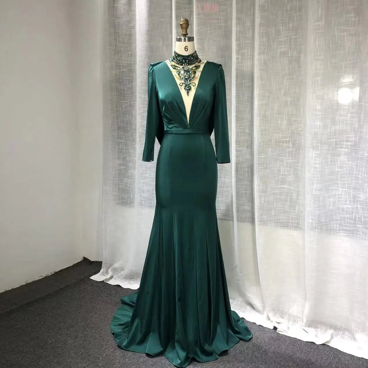 Real Photos Long Sleeve High Neck Green Color Evening Dresses Crystal Beaded Long Prom Party Dresses