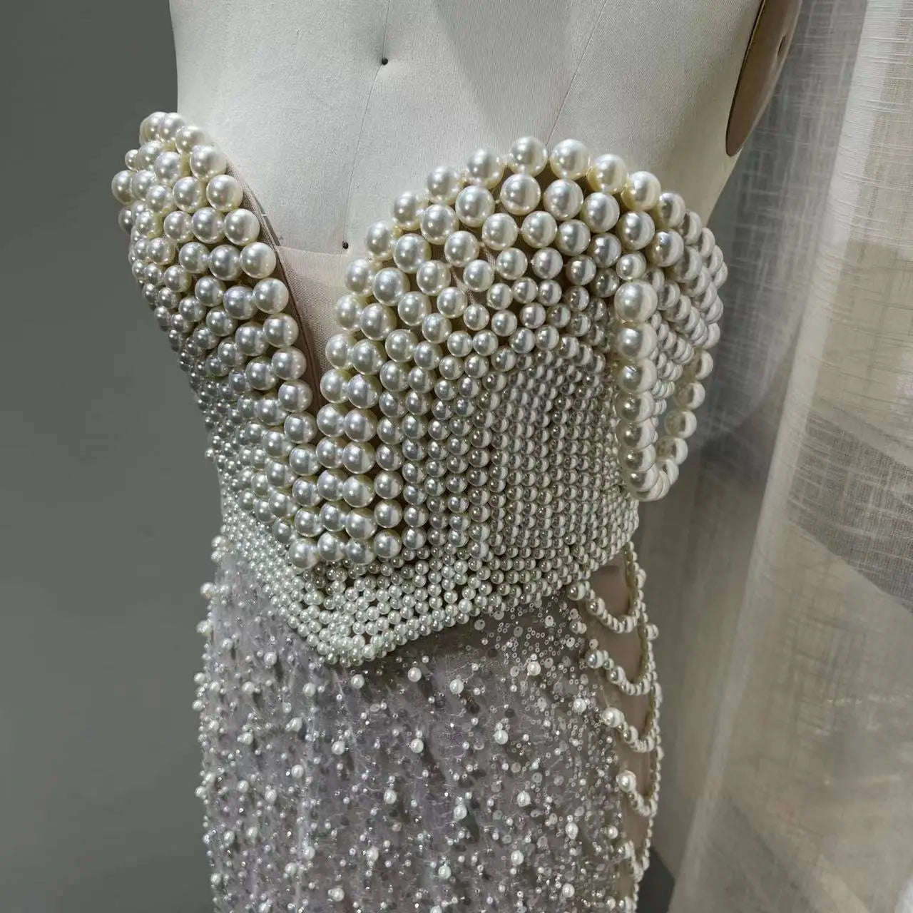 White Nude Elegant Pearls Spaghetti Straps Party Dress 2024 Dubai Mermaid Evening Dresses for Wedding Party