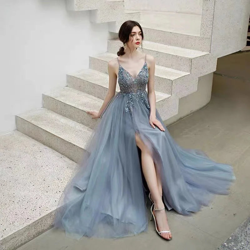 Sexy Spaghetti Straps Evening Dresses New Arrival V-Neck Rhinestones Beading Formal Prom Gowns With Slit Robe De Soiree
