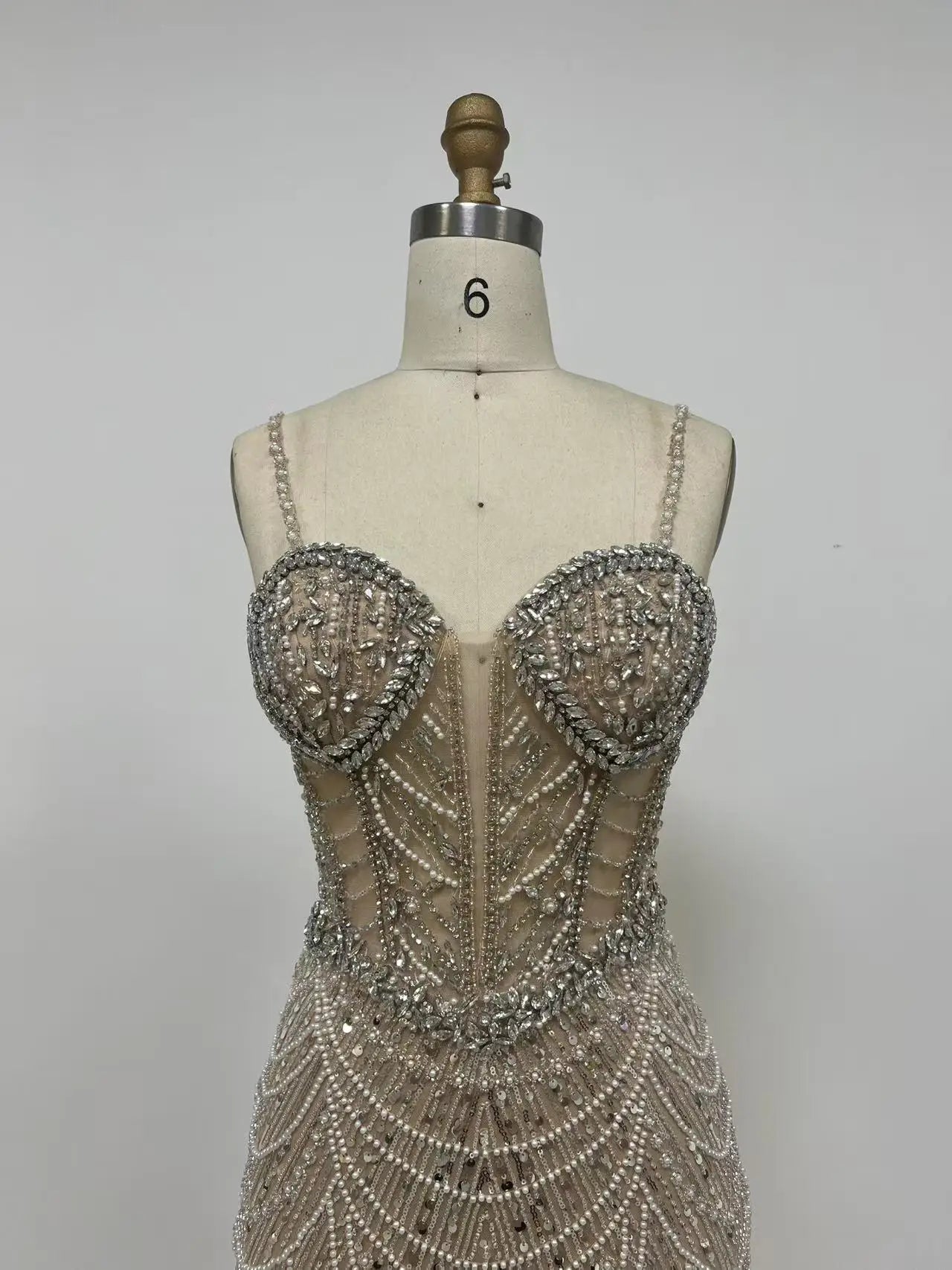 Luxury Dubai Mermaid Crysta Rhinestones Nude Evening Dresses Elegant Sweetheart Beaded Arabic Women Wedding Party Gowns